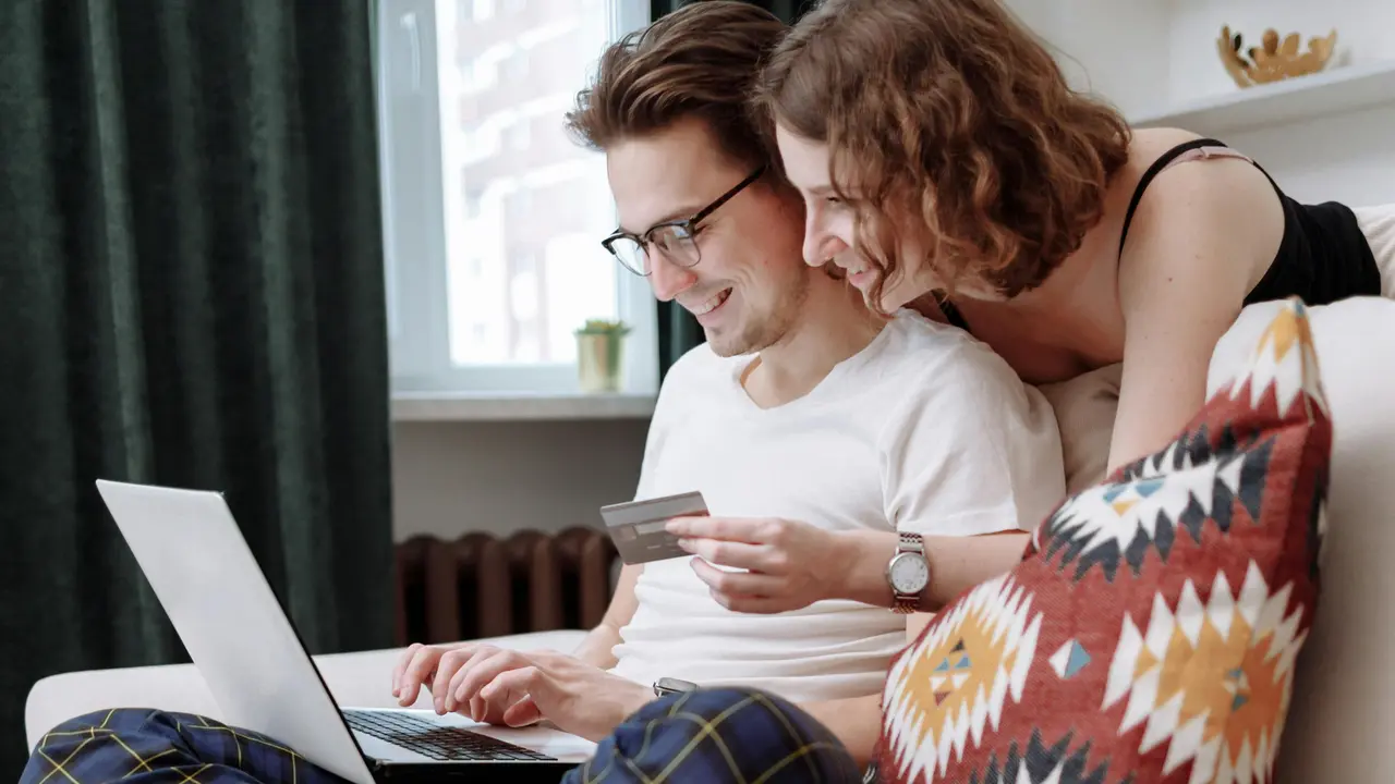 Do i have to file taxes with a dtv visa